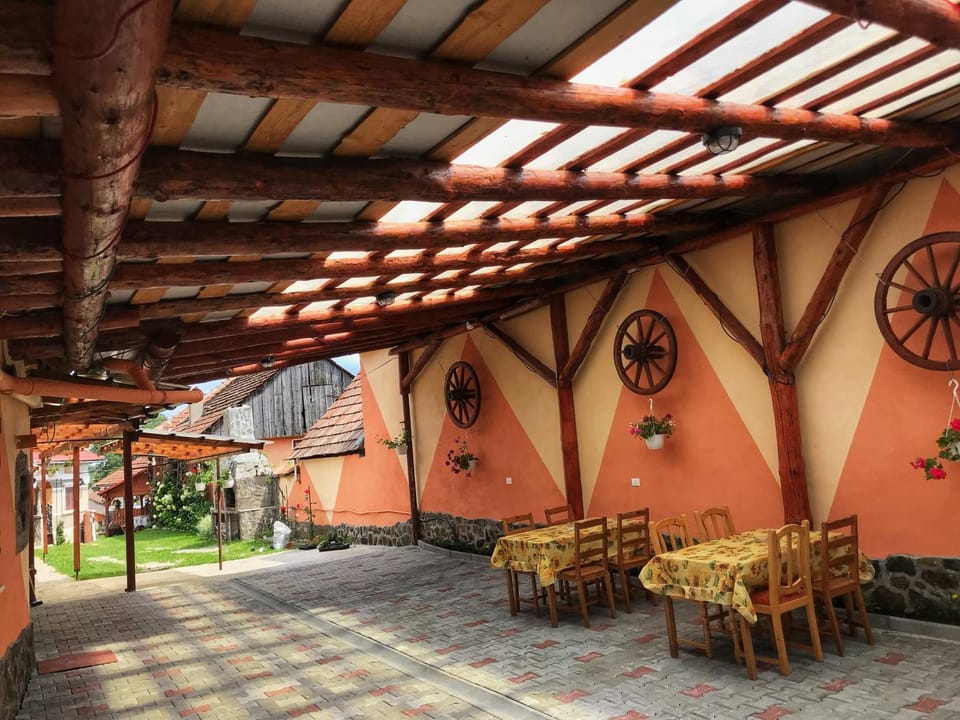 Pensiunea Simone Bed and Breakfast in Romania