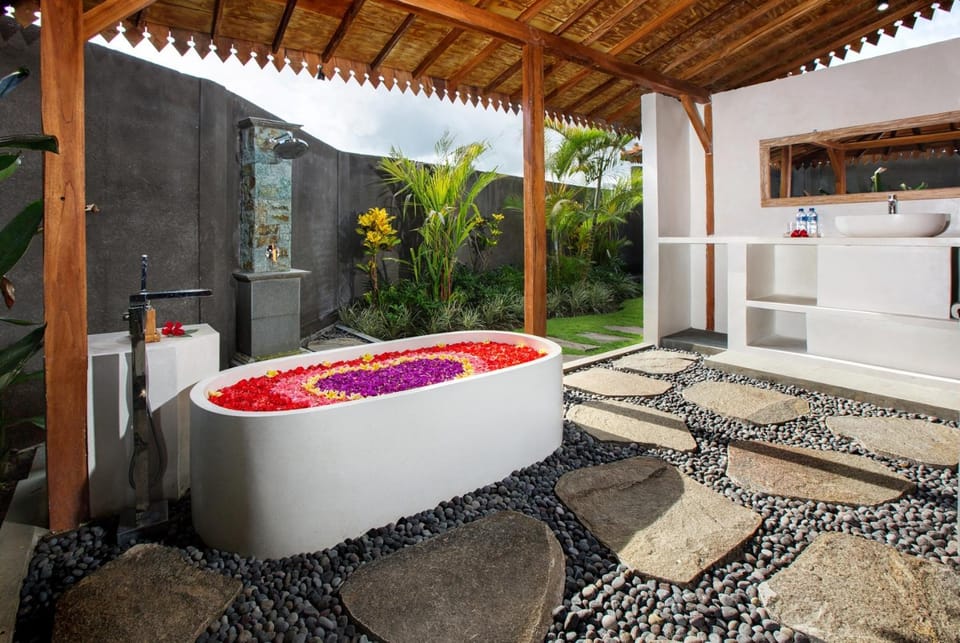 Bathroom, Bath