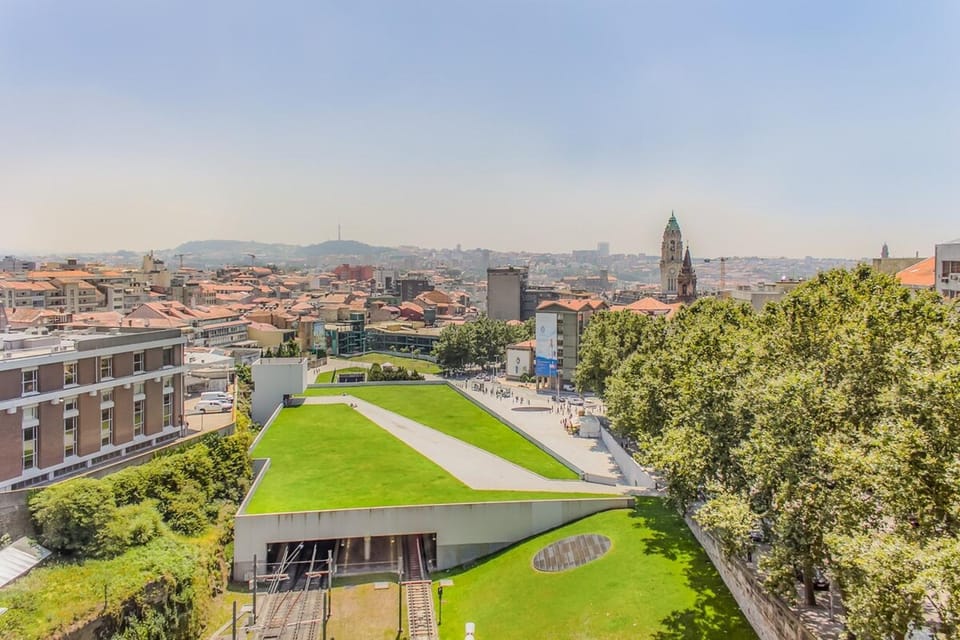 Trindade Flat with Great View Apartment in Porto