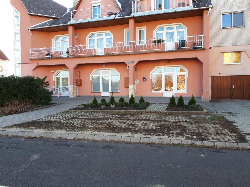 Property building, Facade/entrance, Street view