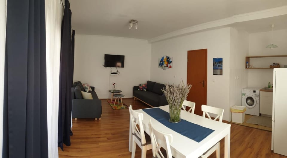 Central, spacious, great view Apartment in Hvar