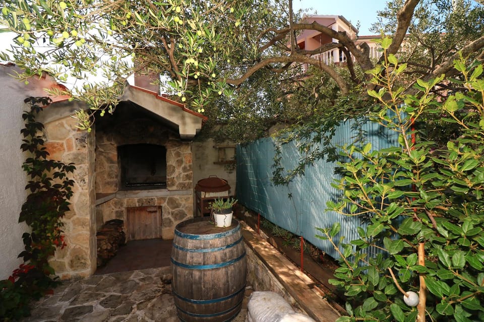 Apartments Slađana Apartment in Tisno