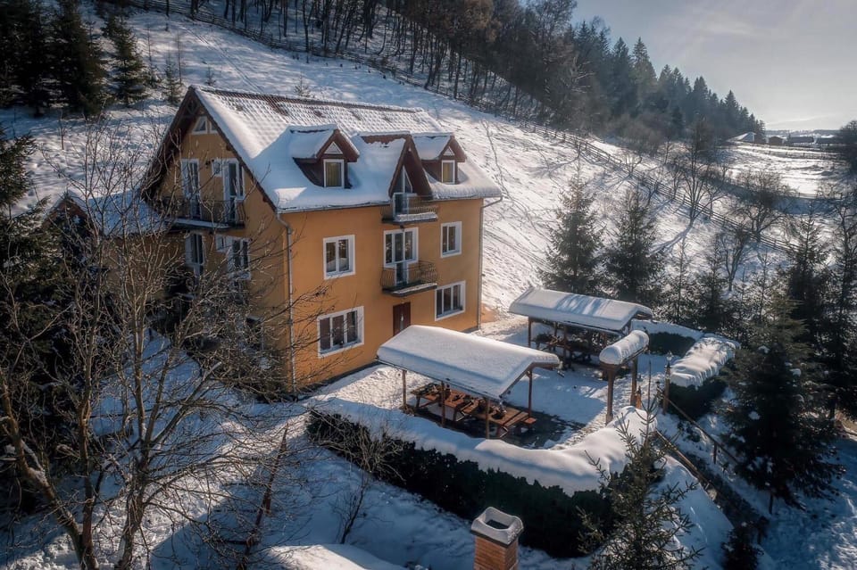 Pensiunea Hétvezér Panzió Bed and Breakfast in Romania
