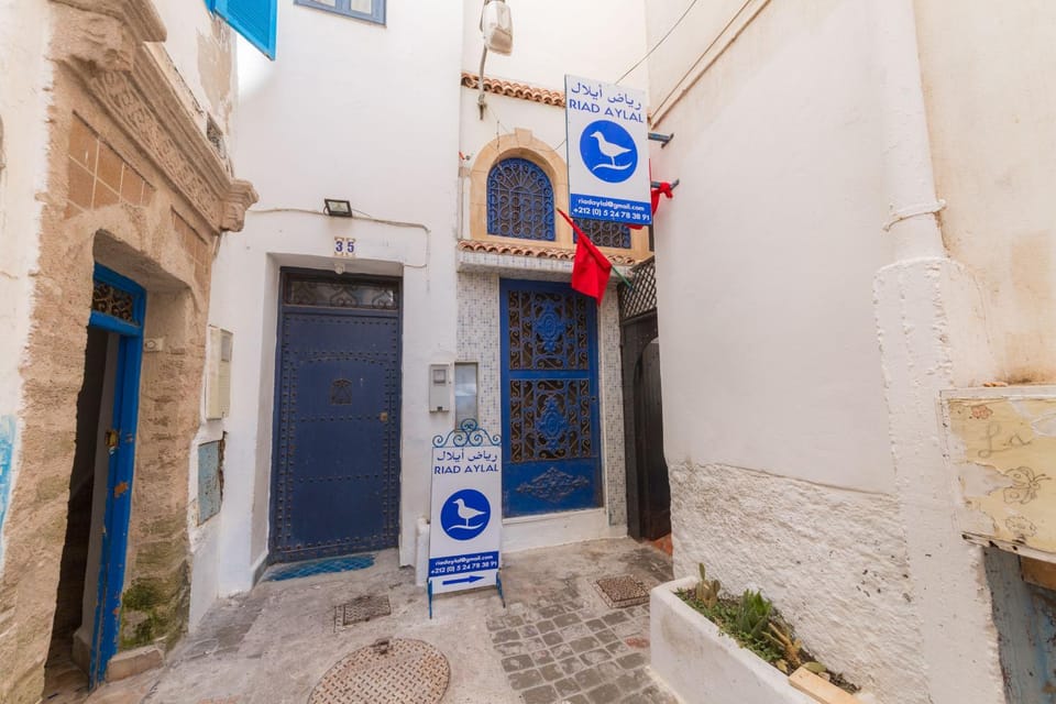 Facade/entrance, Property logo or sign