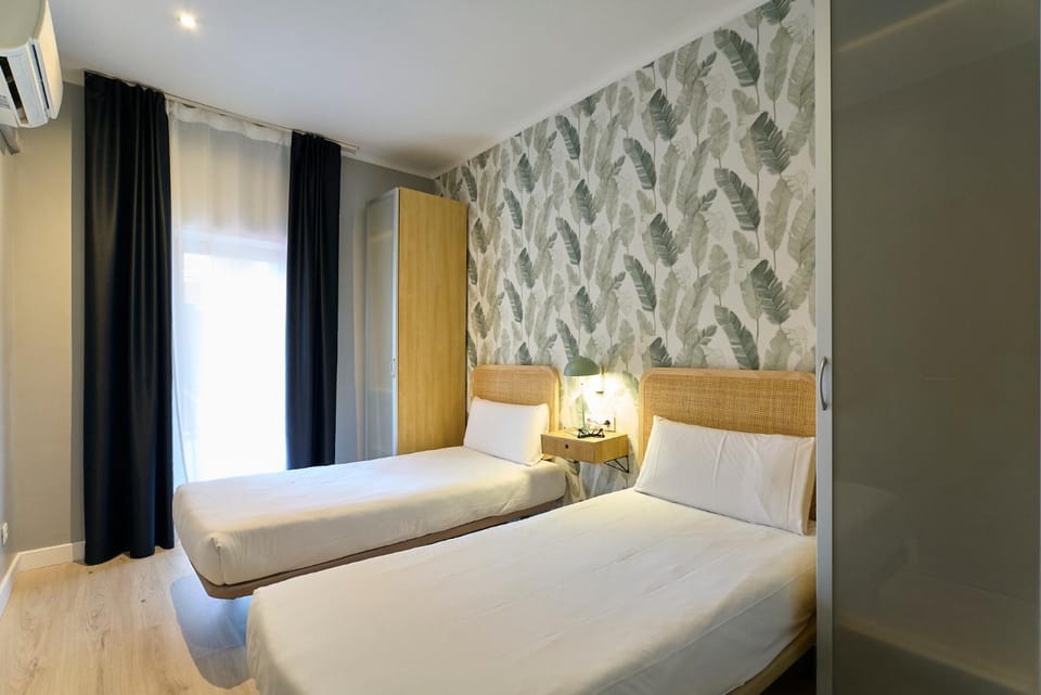 Bed, Bedroom, air conditioner