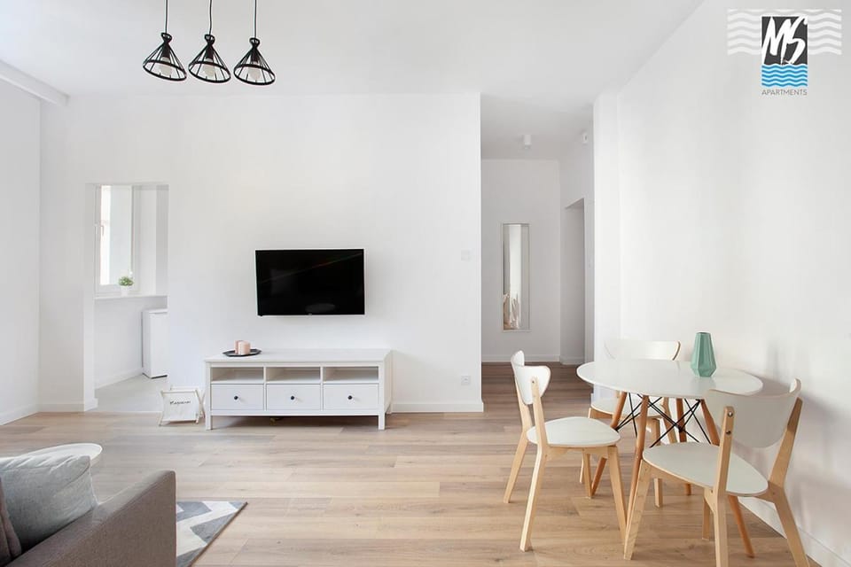 TV and multimedia, Living room, Dining area