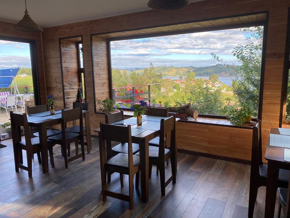 Natural landscape, Kitchen or kitchenette, Dining area, Mountain view, River view