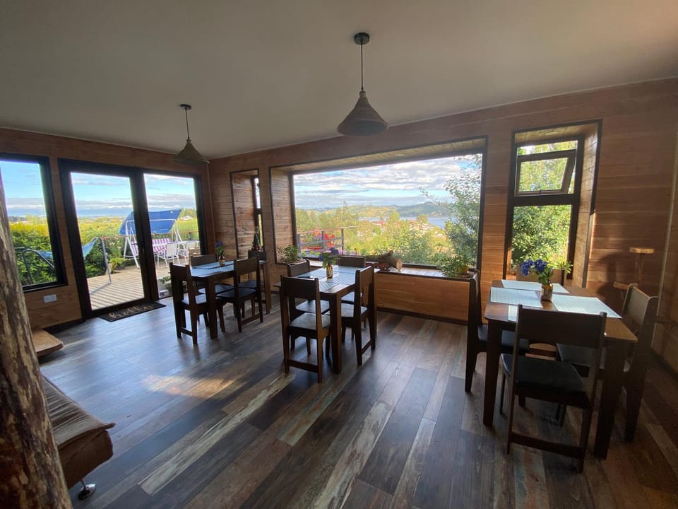 Natural landscape, Kitchen or kitchenette, Dining area, Mountain view