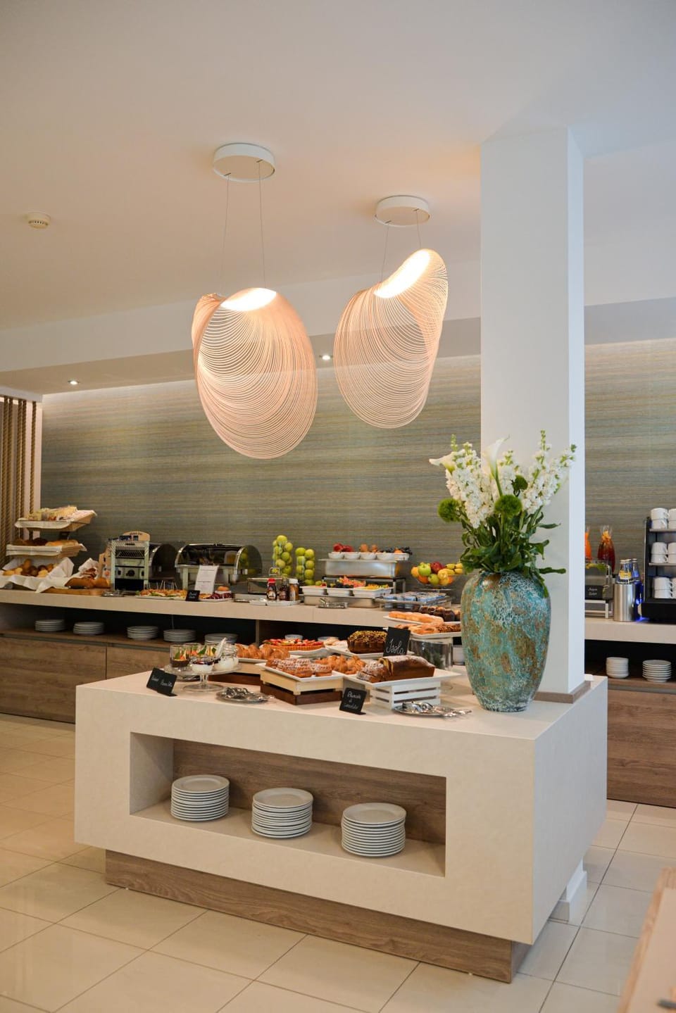Restaurant/places to eat, Breakfast, Continental breakfast, Italian breakfast