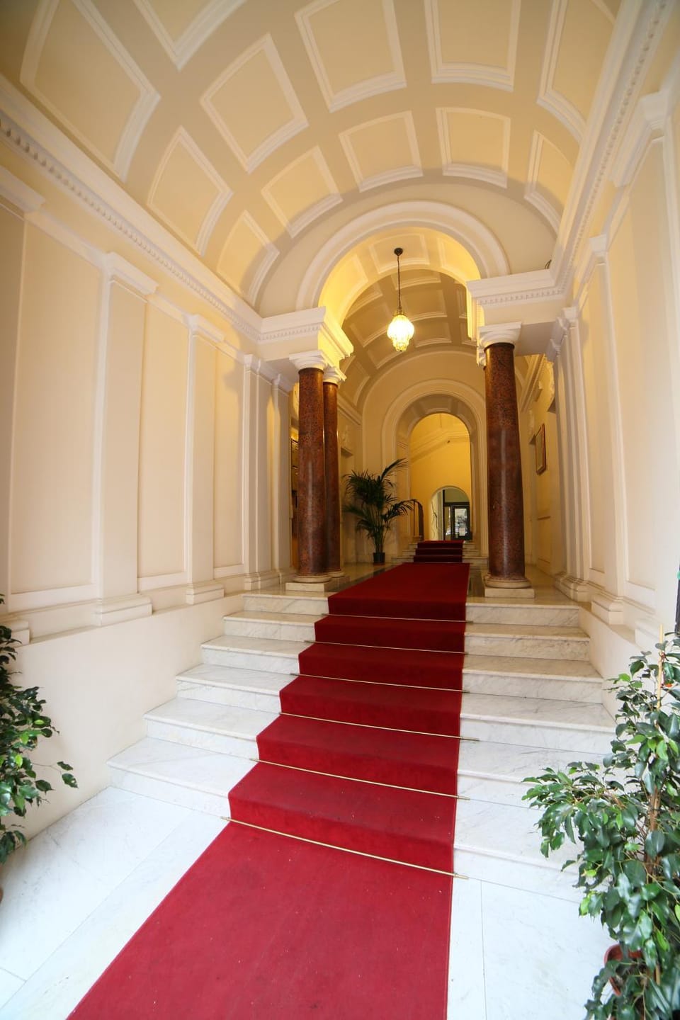 Facade/entrance, Area and facilities