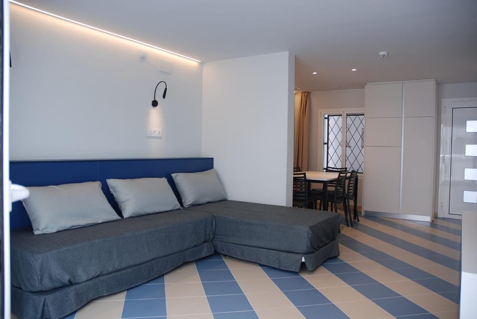 Bed, Living room, Dining area