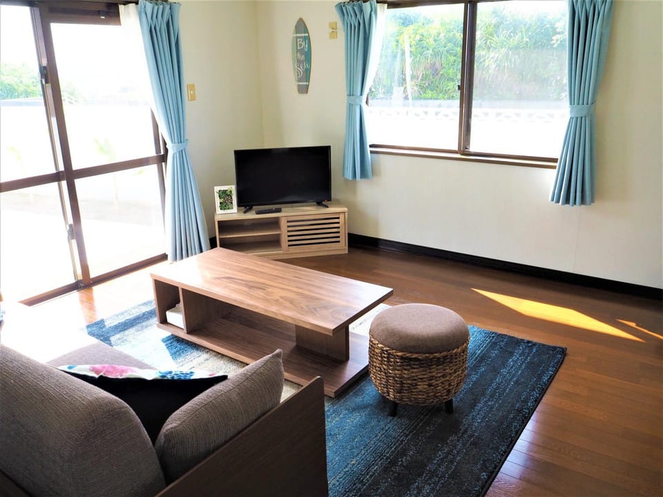 Sea side house Ogimi House in Okinawa Prefecture