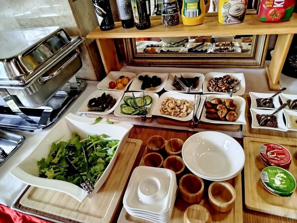 Food and drinks, Buffet breakfast