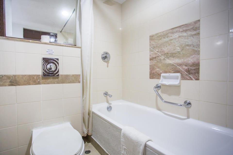 Shower, Toilet, Bathroom, Area and facilities