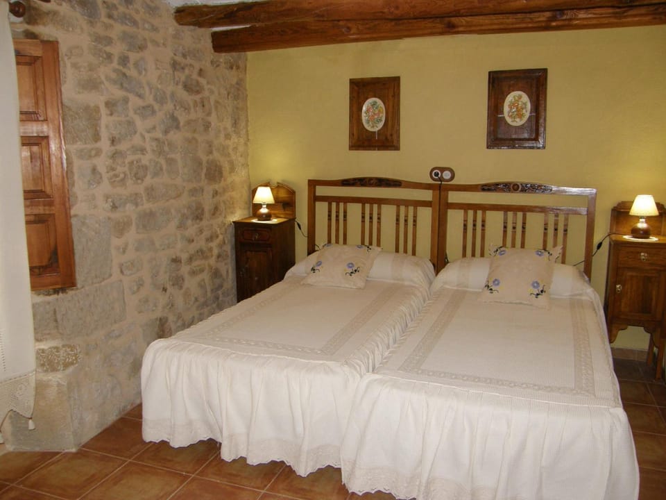 Decorative detail, Bedroom, Street view