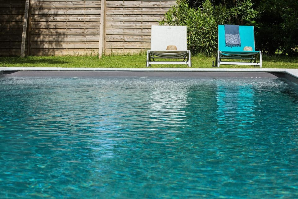 Swimming pool, Swimming pool