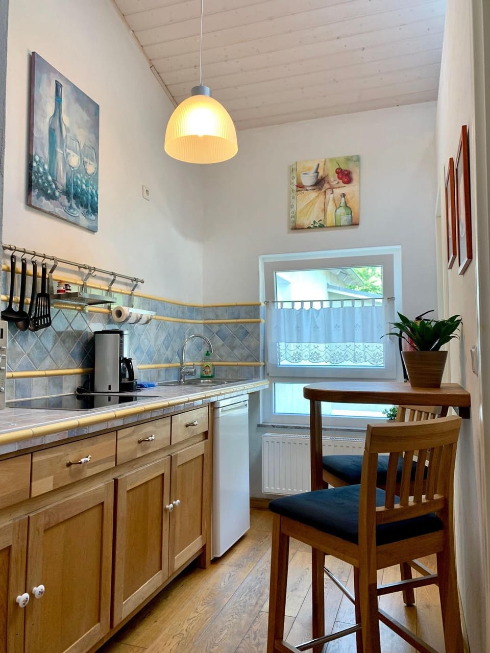 Villa-Rosengarten-Ferienwohnung-Baumhaus-mit-Seeblick Apartment in Mecklenburg-Vorpommern, Germany