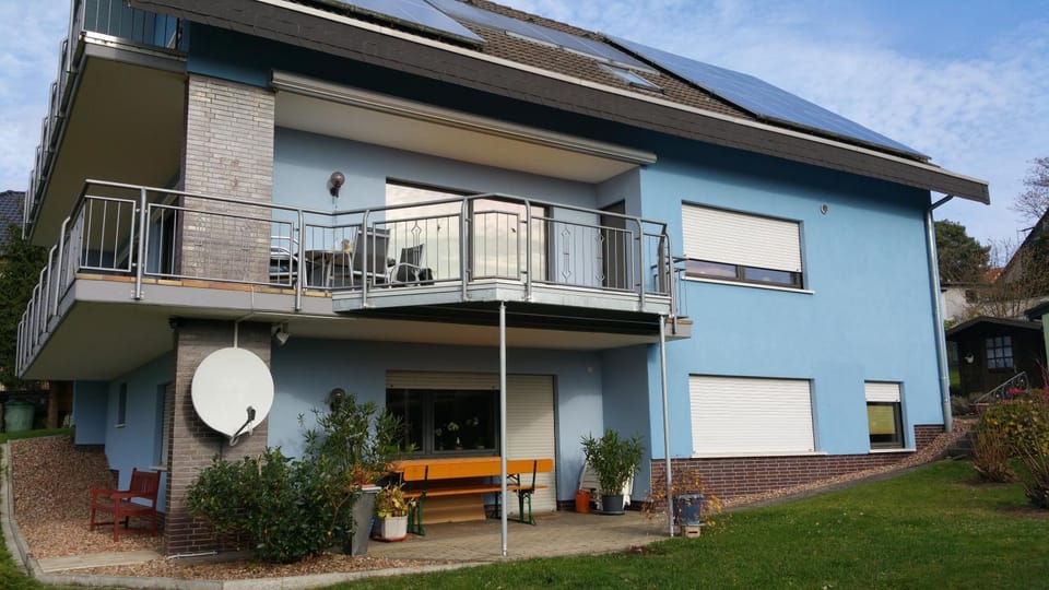 Property building, Facade/entrance, Balcony/Terrace