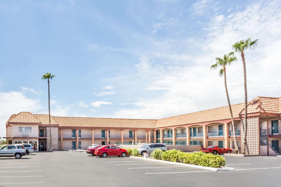Property building, On site