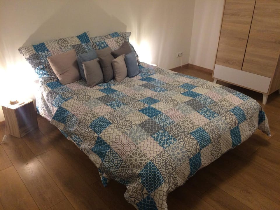 Bed, Bedroom