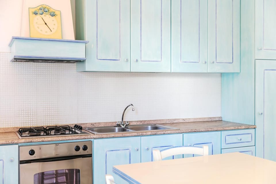 Kitchen or kitchenette, Living room
