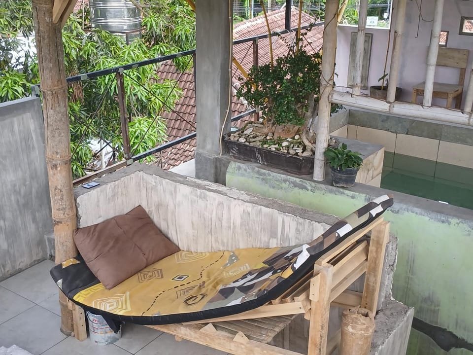 Javalindra Homestay Tour and Travel Vacation rental in East Java