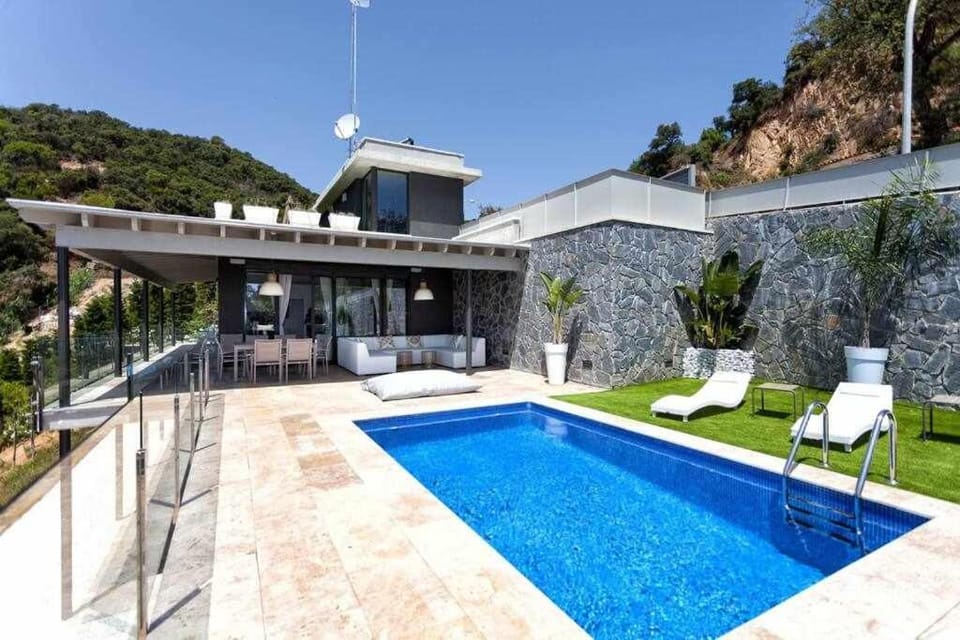 Solarium, Pool view, Swimming pool