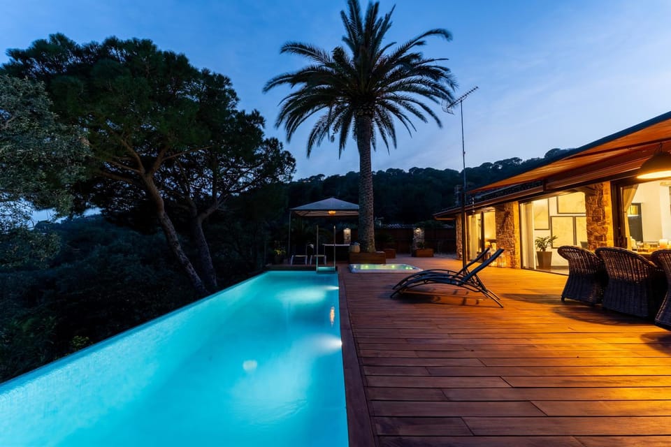Primera linea, Piscina, Jacuzzi y Playa Privada Villa in Selva
