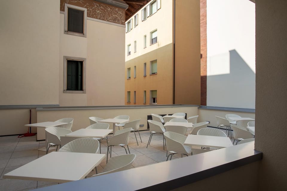 Patio, Restaurant/places to eat