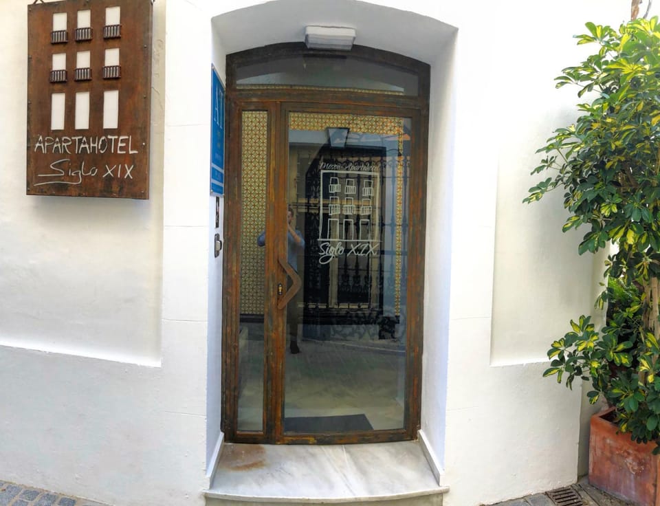 Facade/entrance, Off site, Lobby or reception