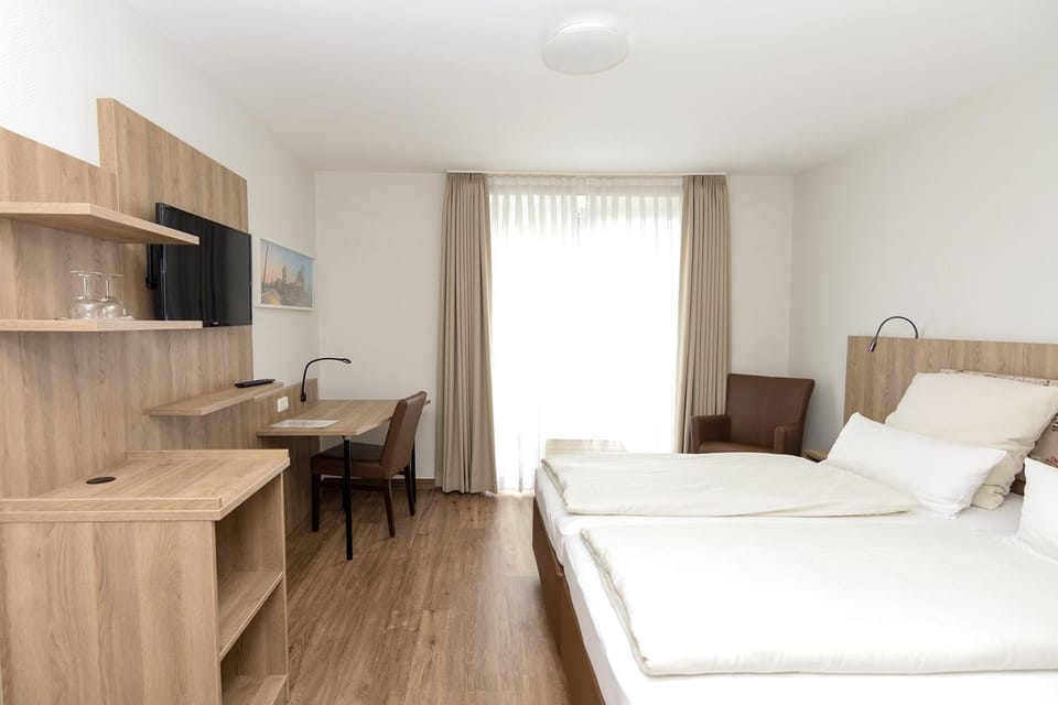 Living room, Photo of the whole room, Bedroom