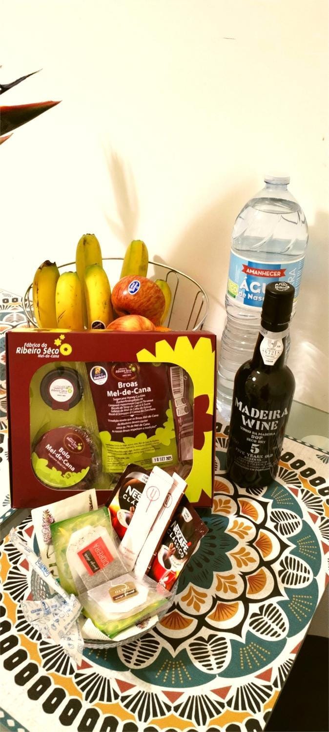 Food and drinks, Food, Drinks