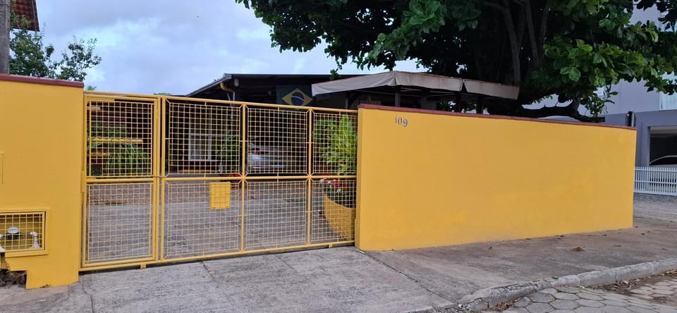 Kitinet Container próximo Praia e Beto Carrero Vacation rental in Penha