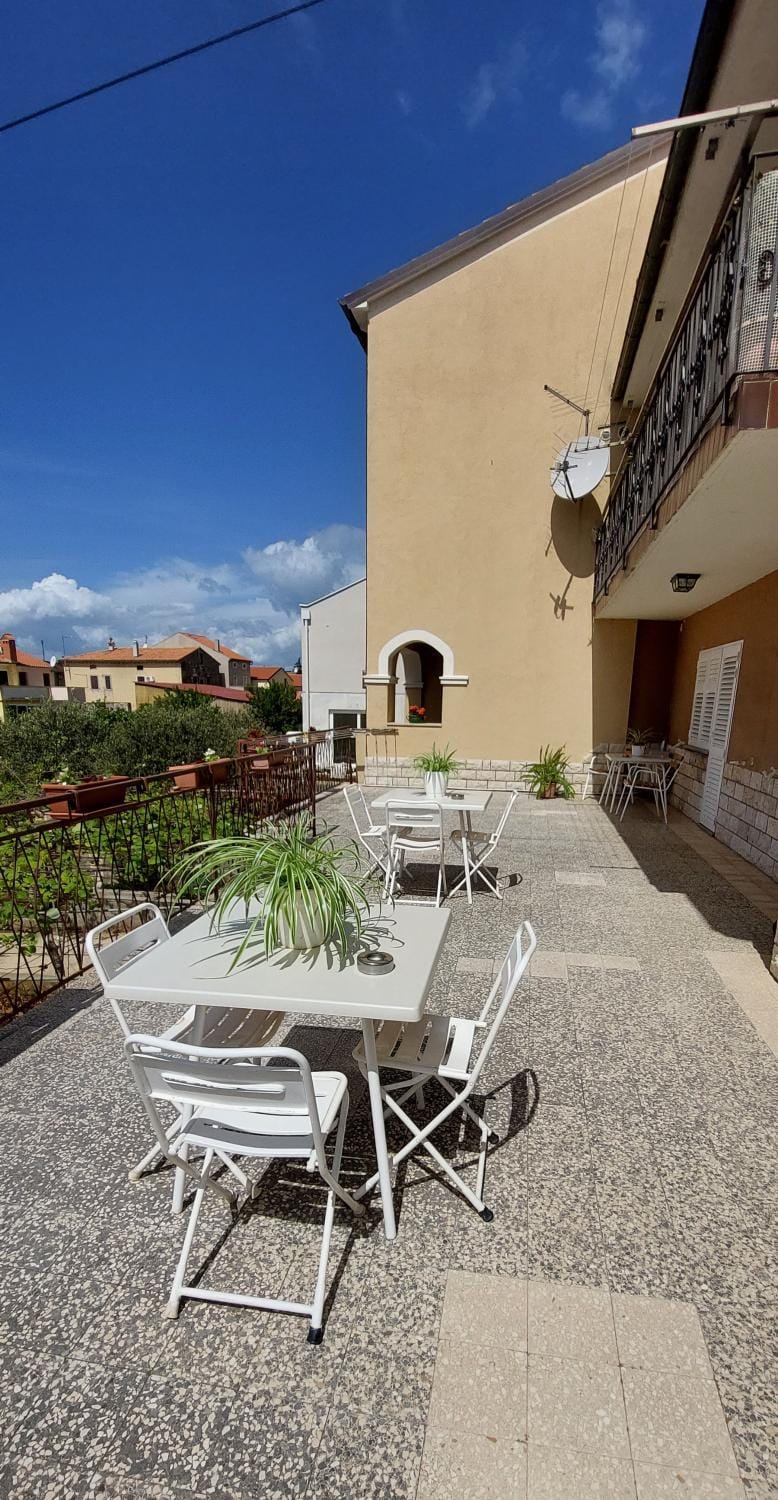 Room Eta Bed and Breakfast in Cres