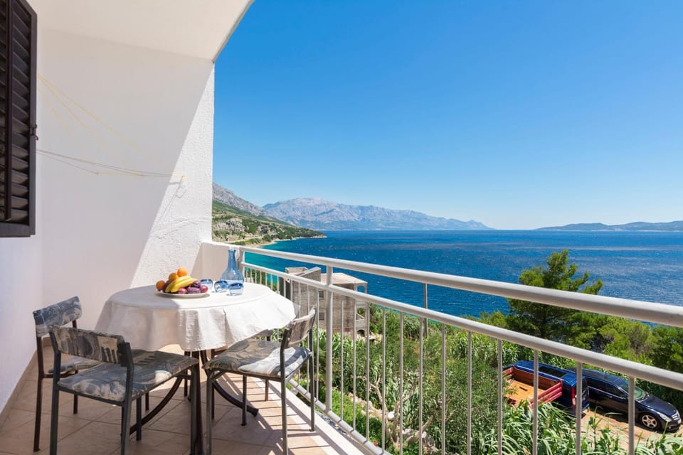 Facade/entrance, View (from property/room), Landmark view, Sea view