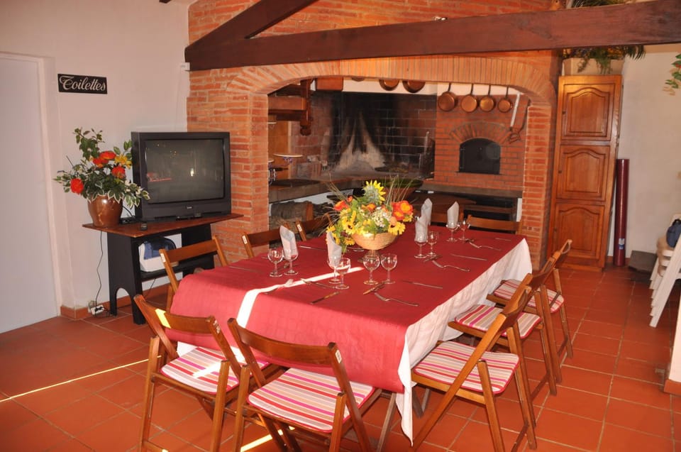 TV and multimedia, Dining area, Dinner