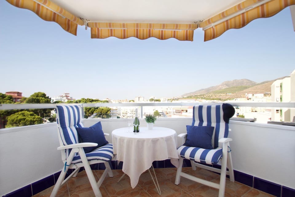 Balcony/Terrace, Mountain view