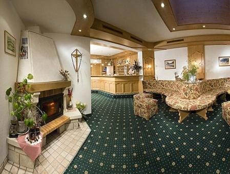 Lobby or reception, Seating area