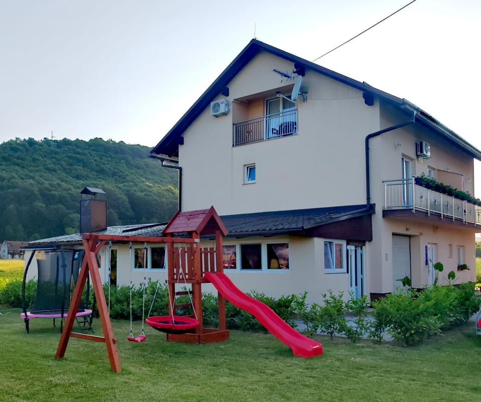 Property building, Day, Natural landscape, Children play ground, Evening entertainment