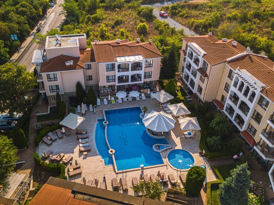 Property building, Swimming pool