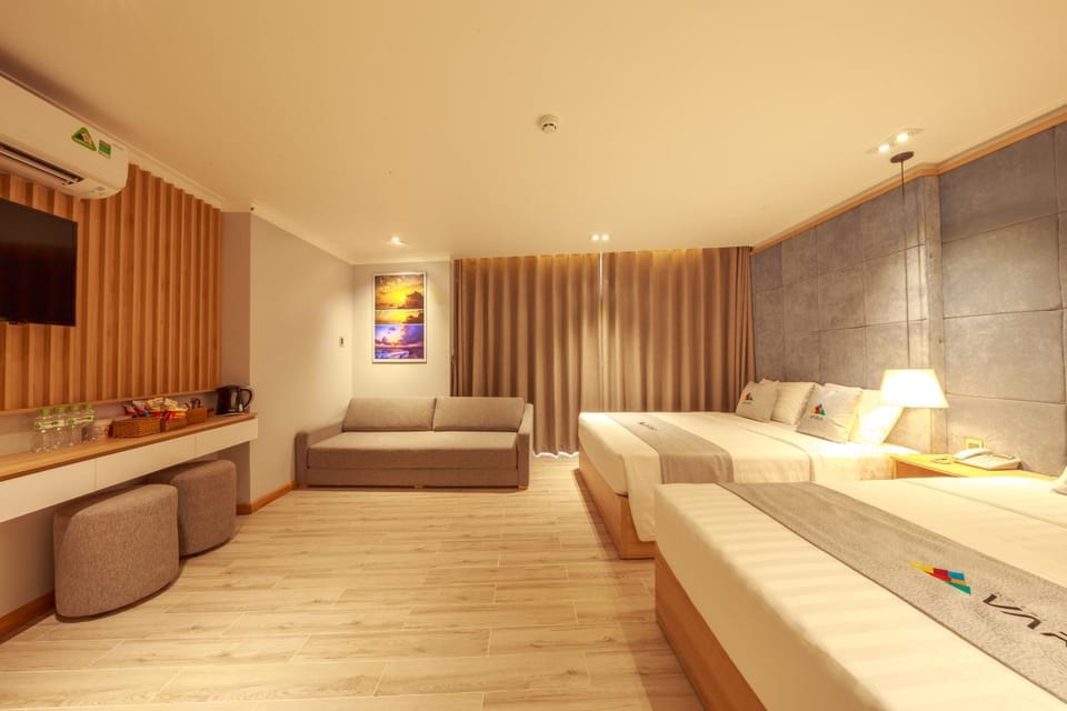 Seating area, Bedroom