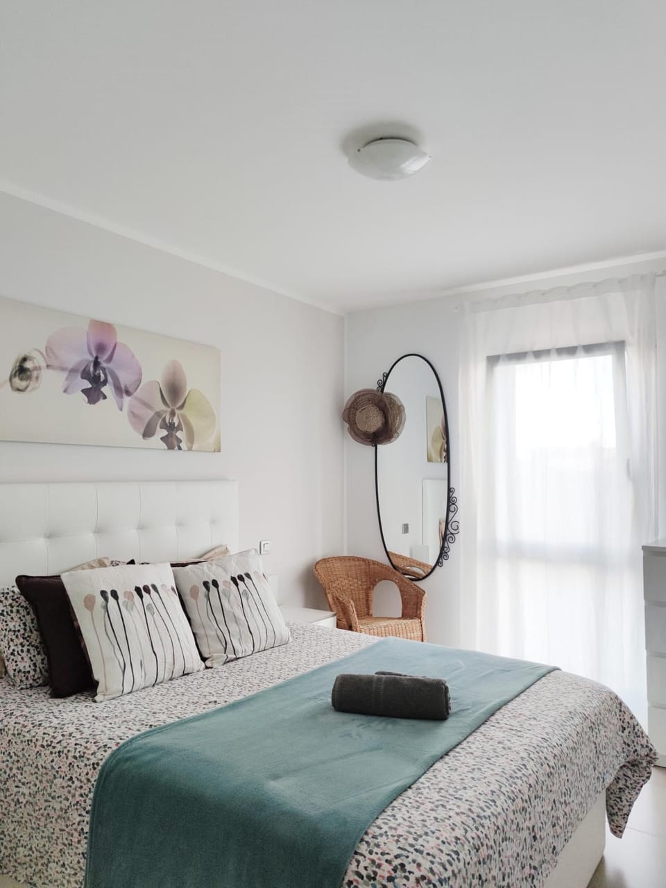 Bed, Decorative detail, Bedroom