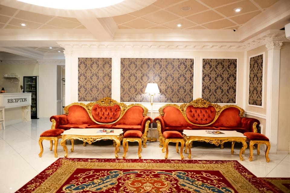 Living room, Seating area