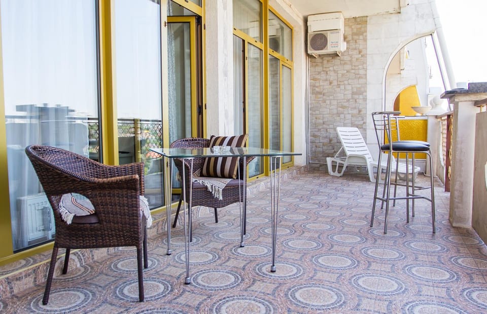 Balcony/Terrace, Balcony/Terrace