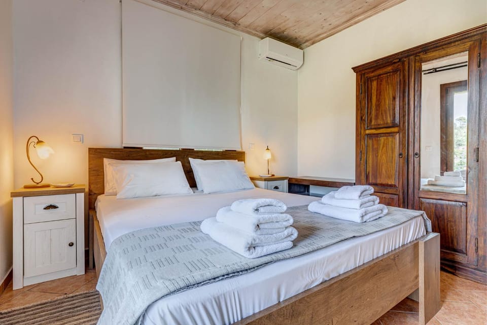 Eftihia cottage House in Peloponnese, Western Greece and the Ionian