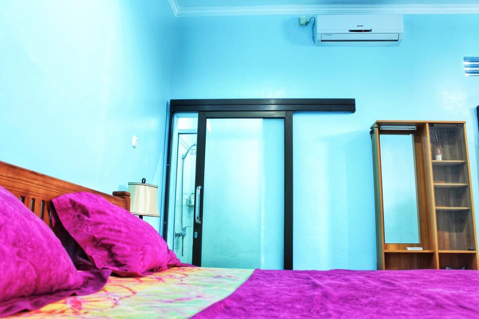 KJ Gold House Senggigi Apartment in Batu Layar