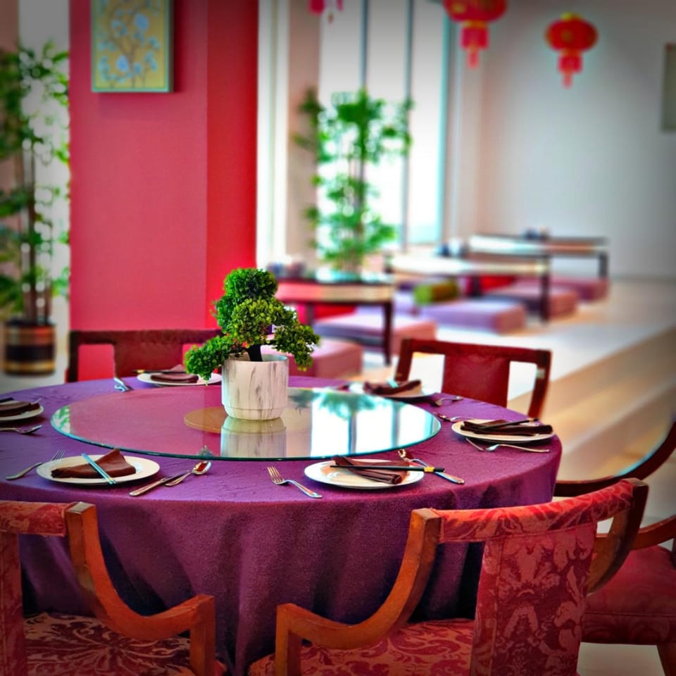 Restaurant/places to eat, Restaurant/places to eat