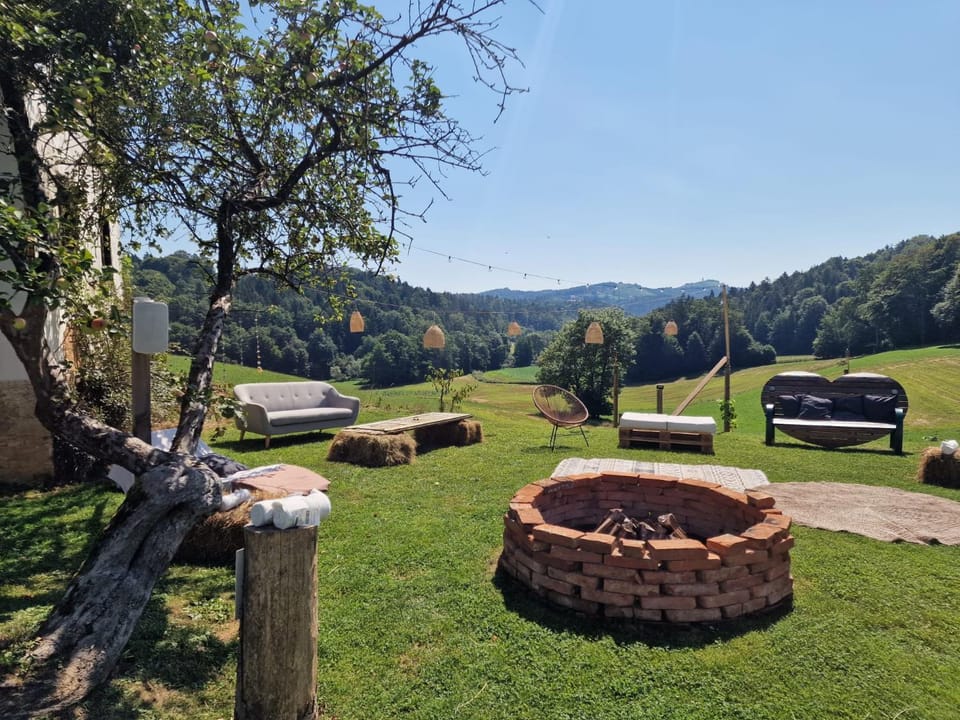 HOF-AREAL Südsteiermark Dein Ort für Poltergruppen & Hochzeiten Farm Stay in Styria