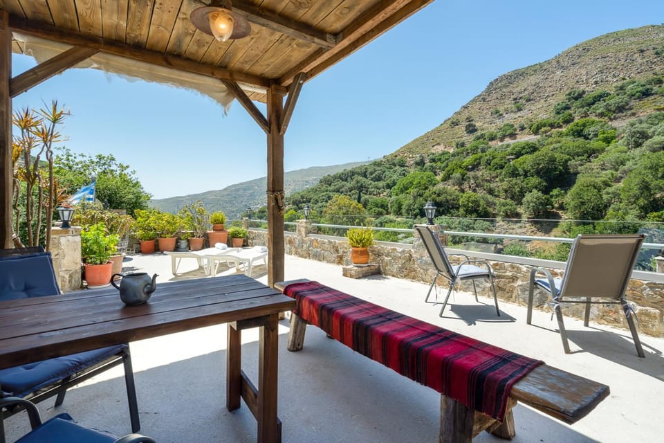 Patio, Balcony/Terrace, Mountain view