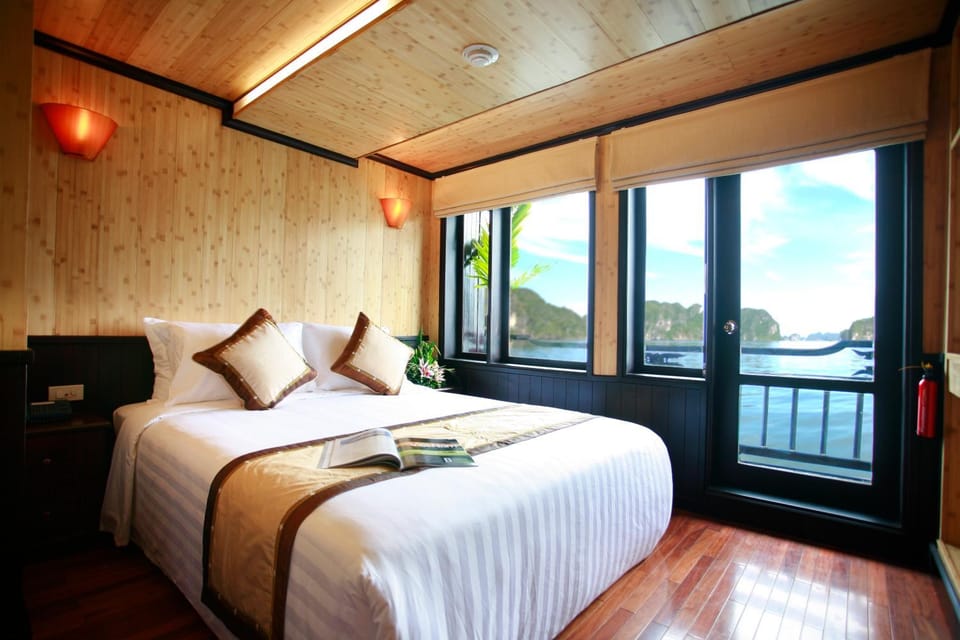 Bed, Day, Sea view